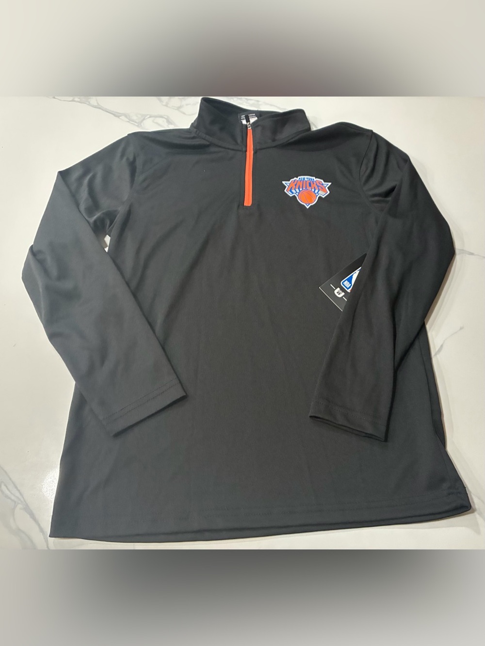 New York Knicks Youth 1/4 Zip Long Sleeve (Large 14-16) Retails For $30